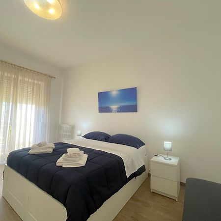 Helios Apartment Lecce Bagian luar foto
