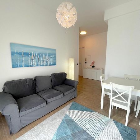 Helios Apartment Lecce Bagian luar foto