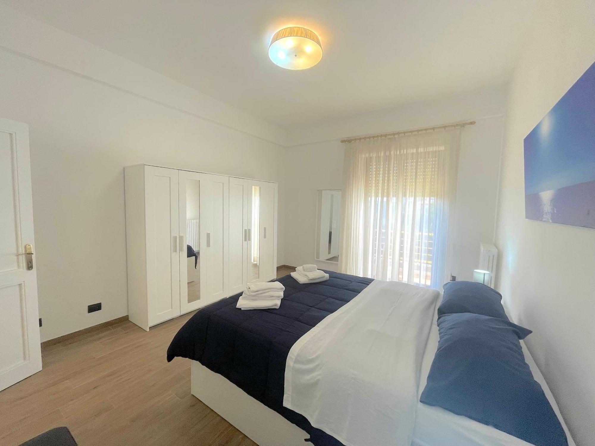 Helios Apartment Lecce Bagian luar foto